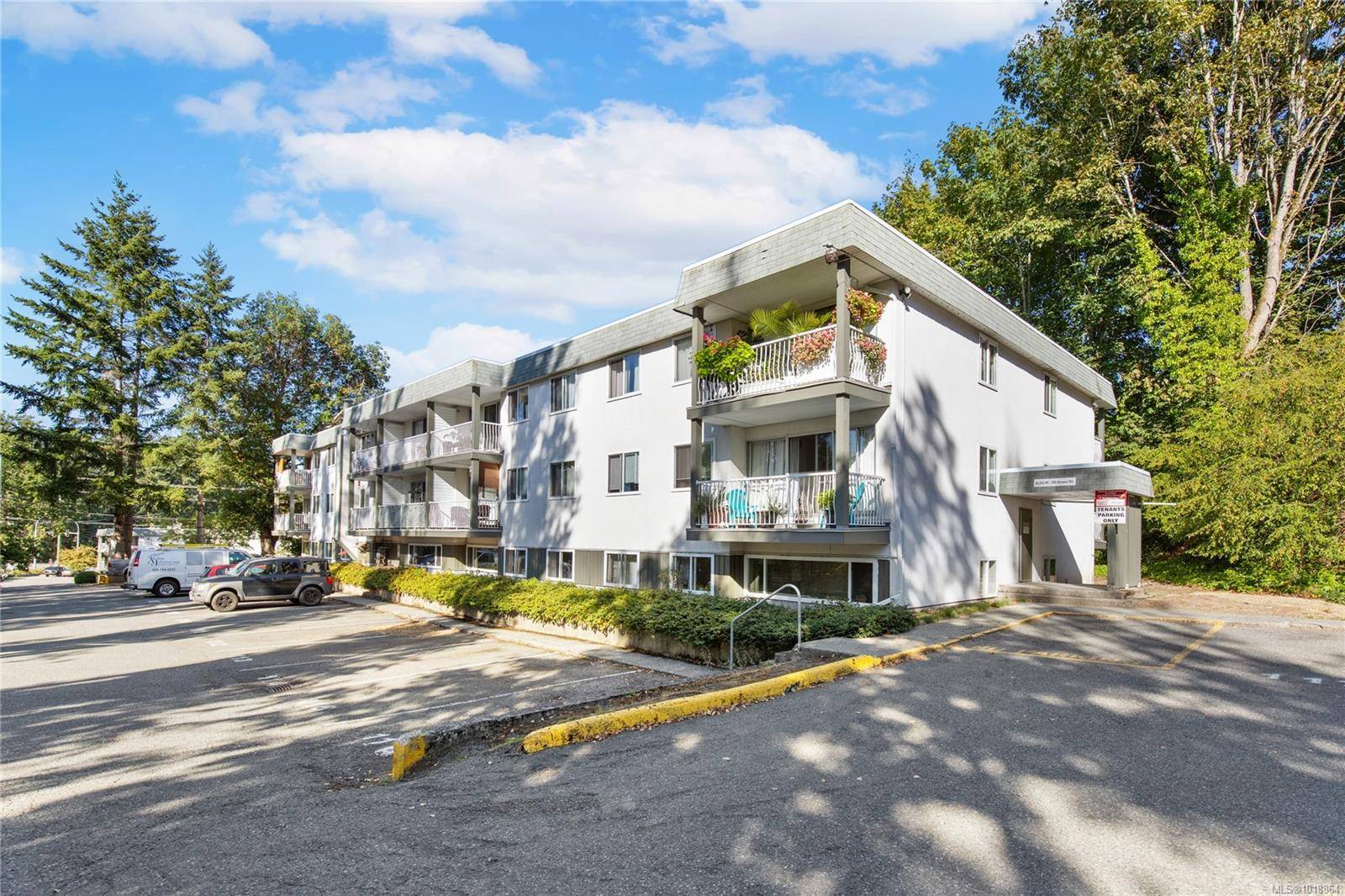 Nanaimo, BC V9R 2A4,999 BOWEN Rd #5109