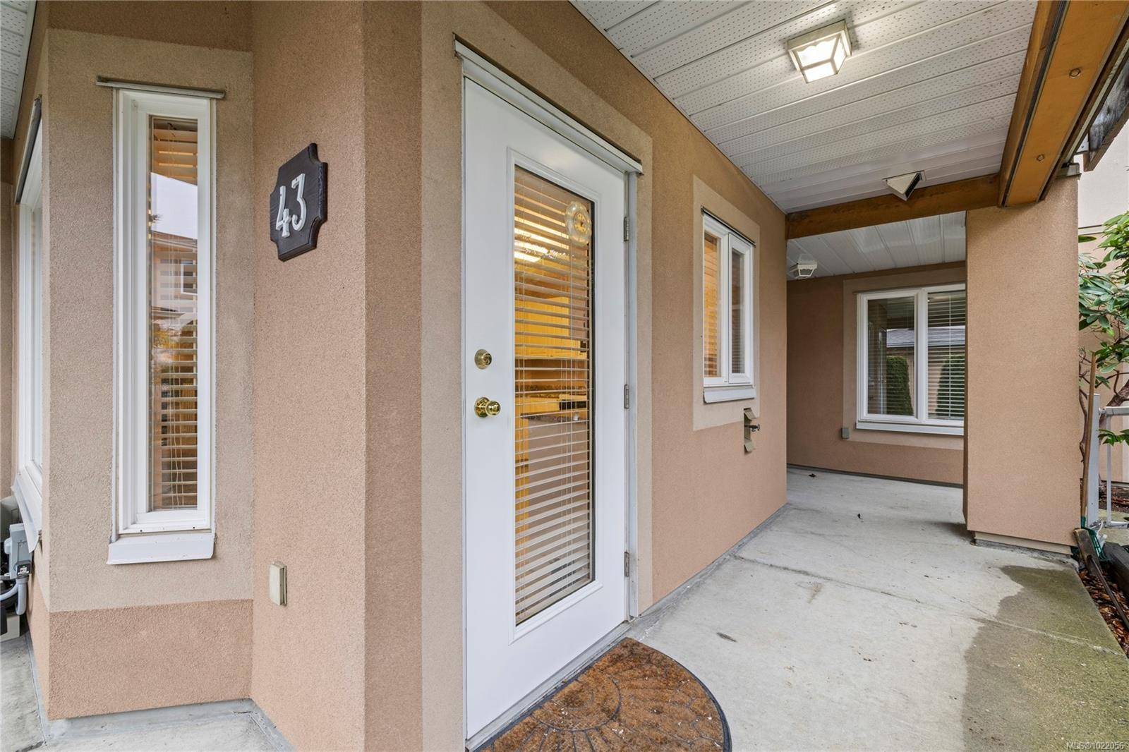 Ladysmith, BC V9G 1B8,100 Gifford Rd #43