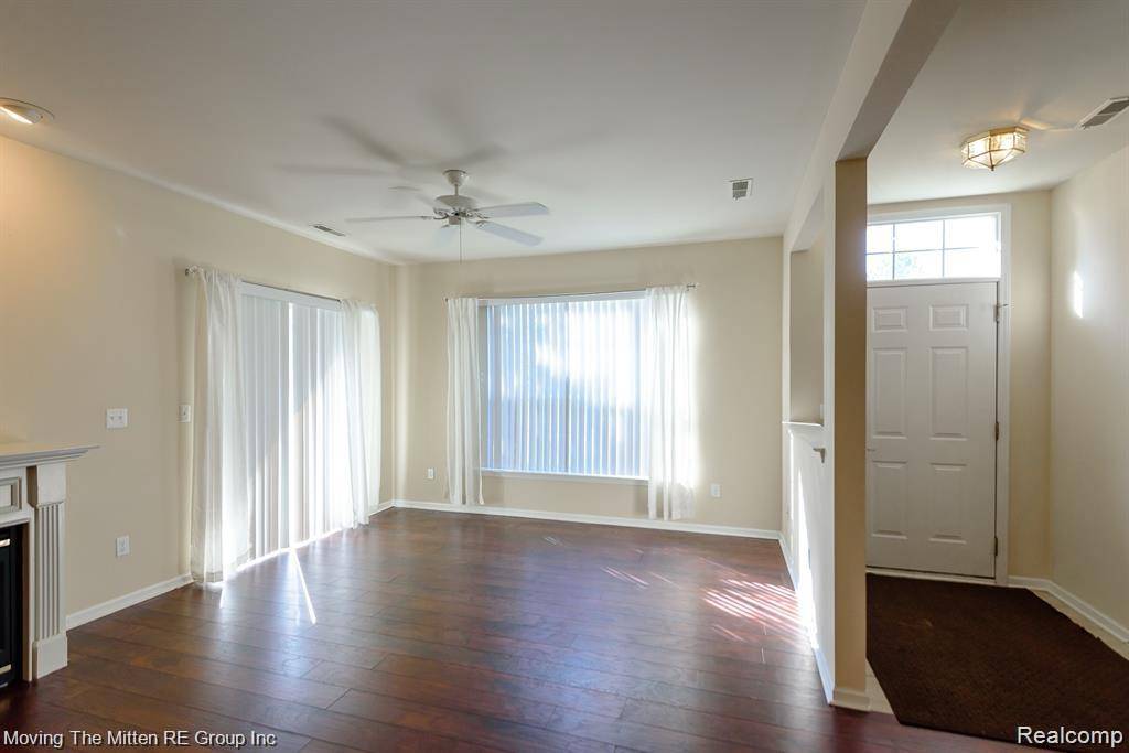 Northville, MI 48168,16784 Dover DR