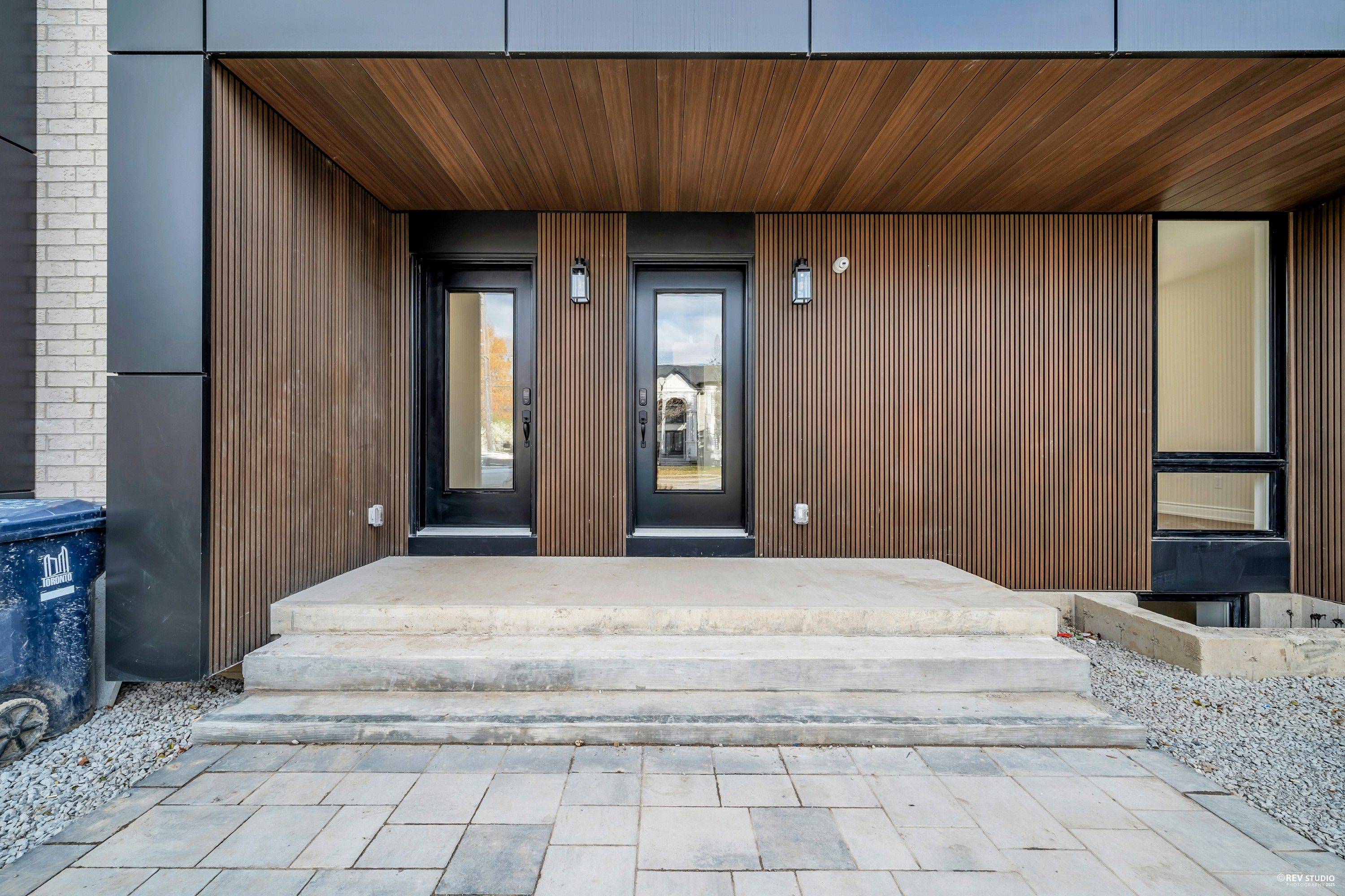 Toronto C07, ON M2R 2C9,25 Devondale AVE #Unit#2