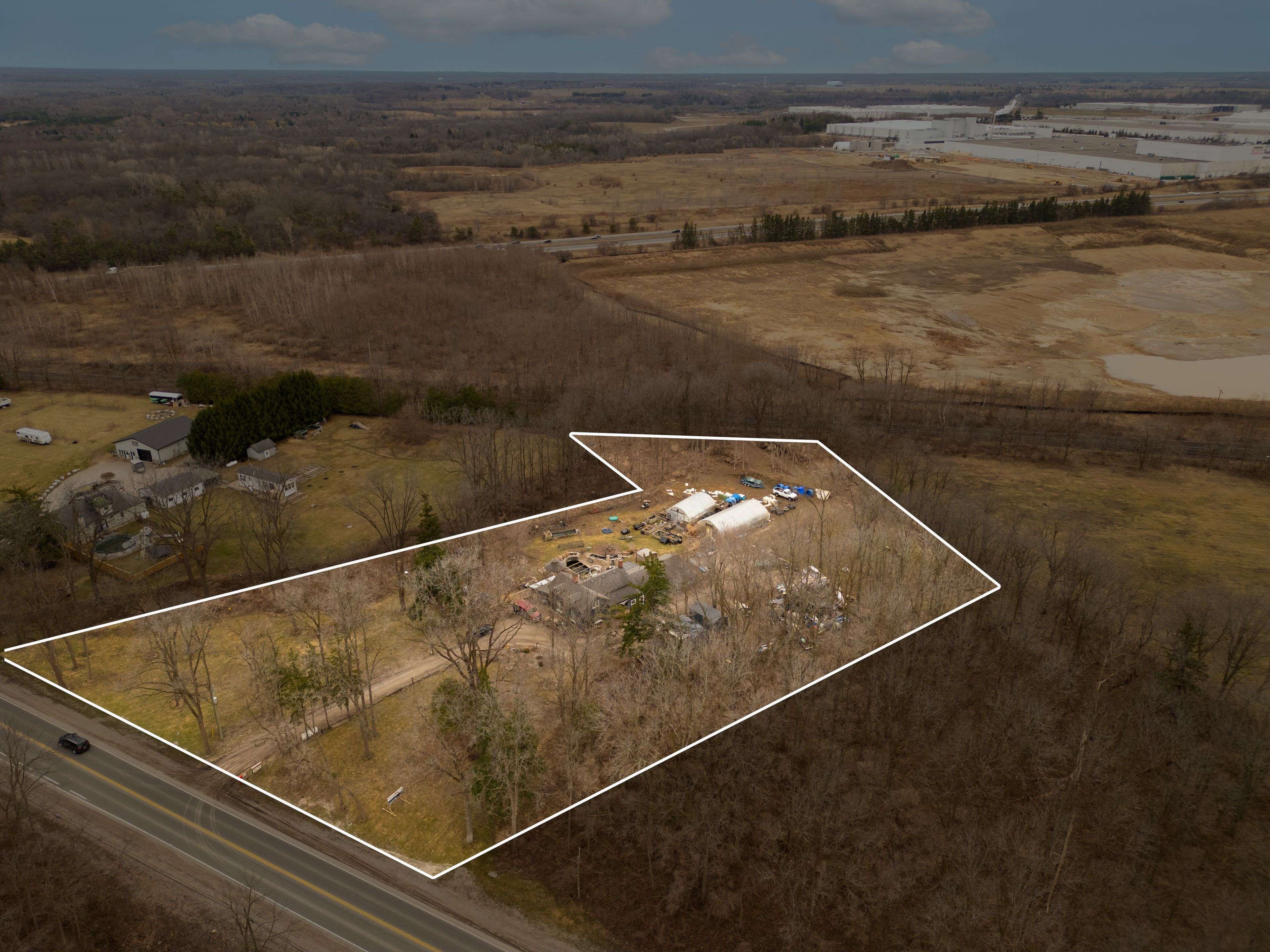 Brant, ON N3T 5L8,369 Paris RD