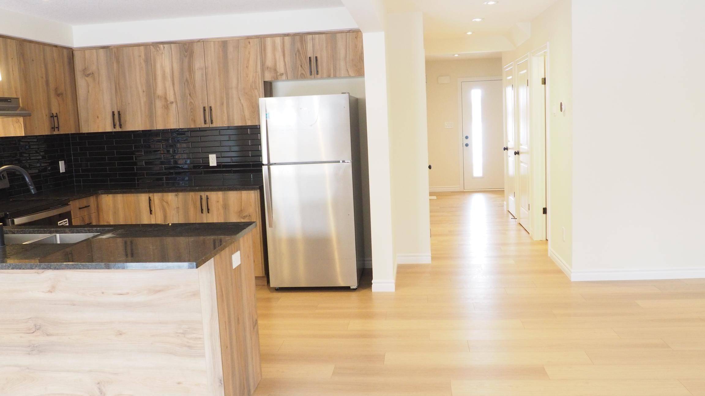 Stratford, ON N5A 6S6,8 Riddell DR