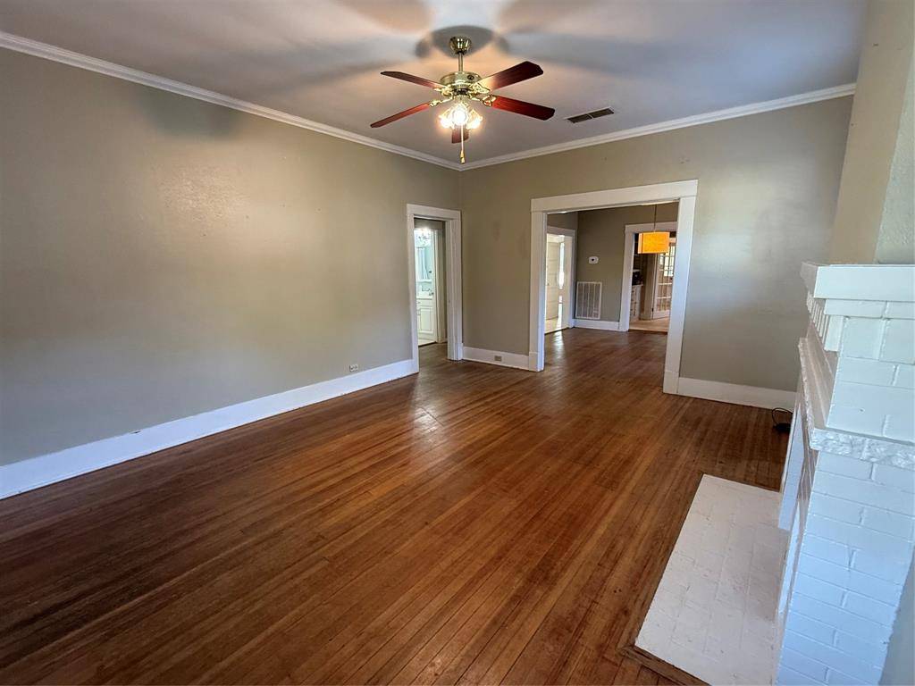 Shreveport, LA 71104,935 Elmwood Street