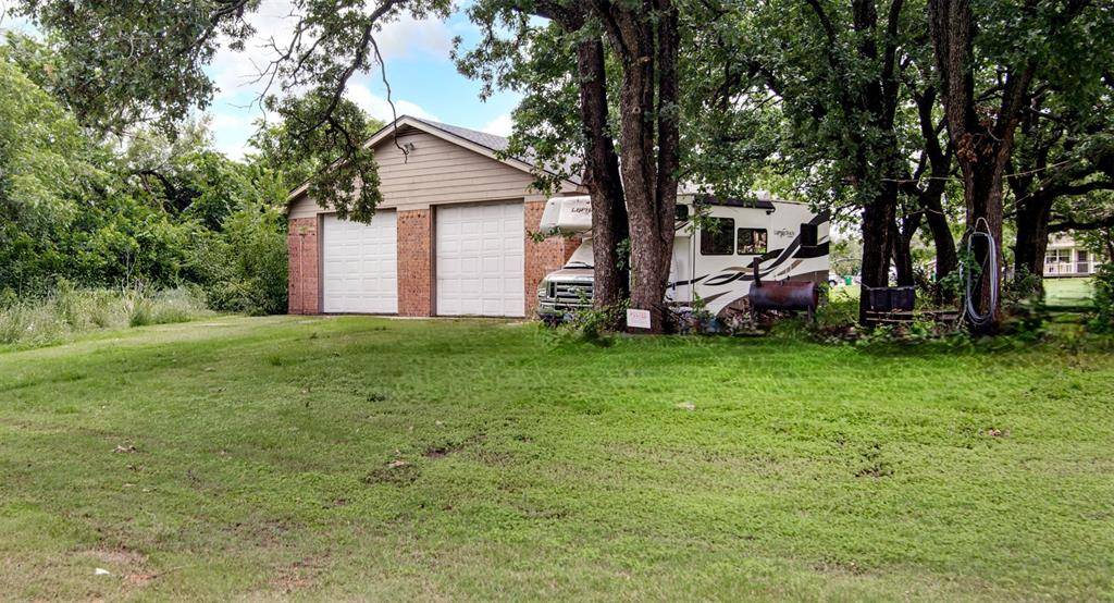 Joshua, TX 76058,306 Country Club Drive