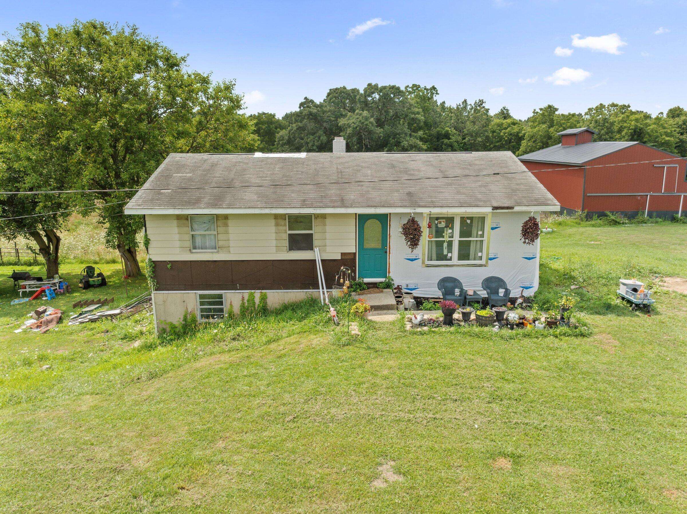 Cassopolis, MI 49031,68090 Calvin Center RD