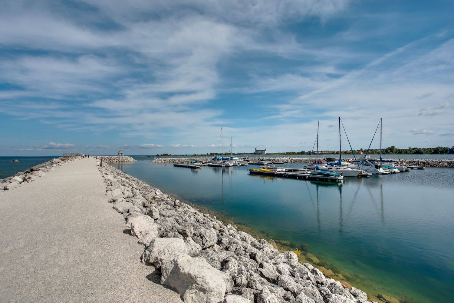 Collingwood, ON L9Y 5C6,16 Ramblings WAY #84