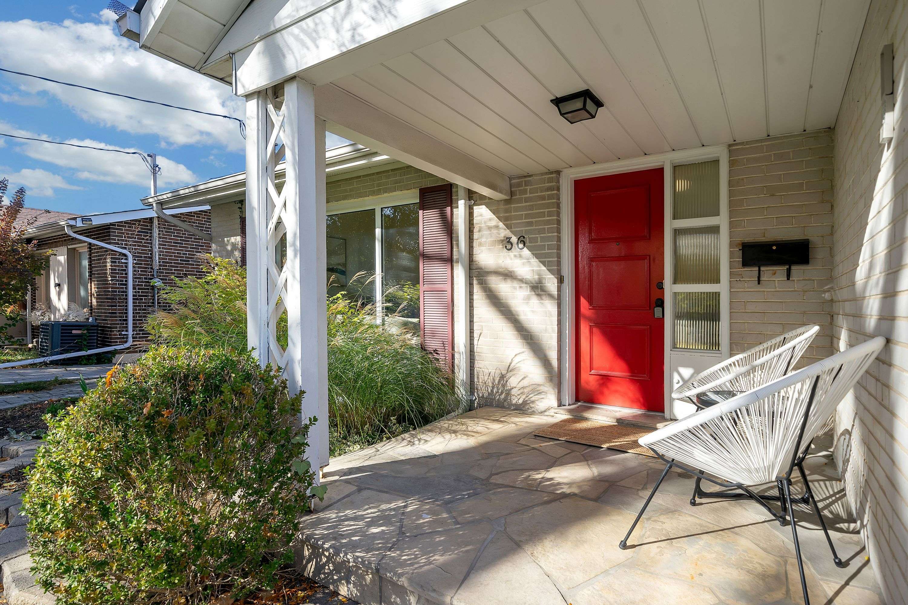 Toronto C13, ON M3A 1E2,36 Marthclare AVE