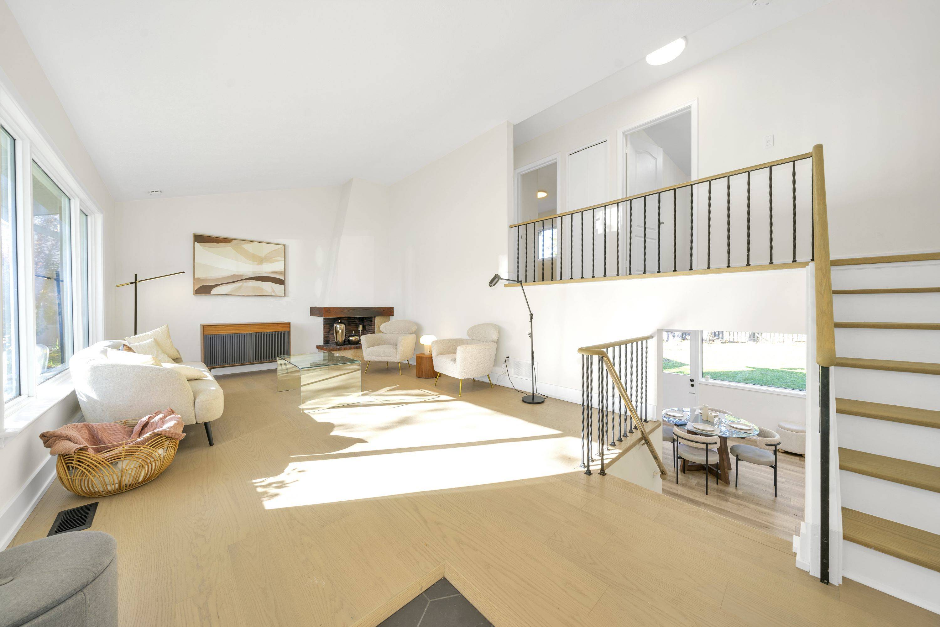 Toronto C13, ON M3A 1E2,36 Marthclare AVE