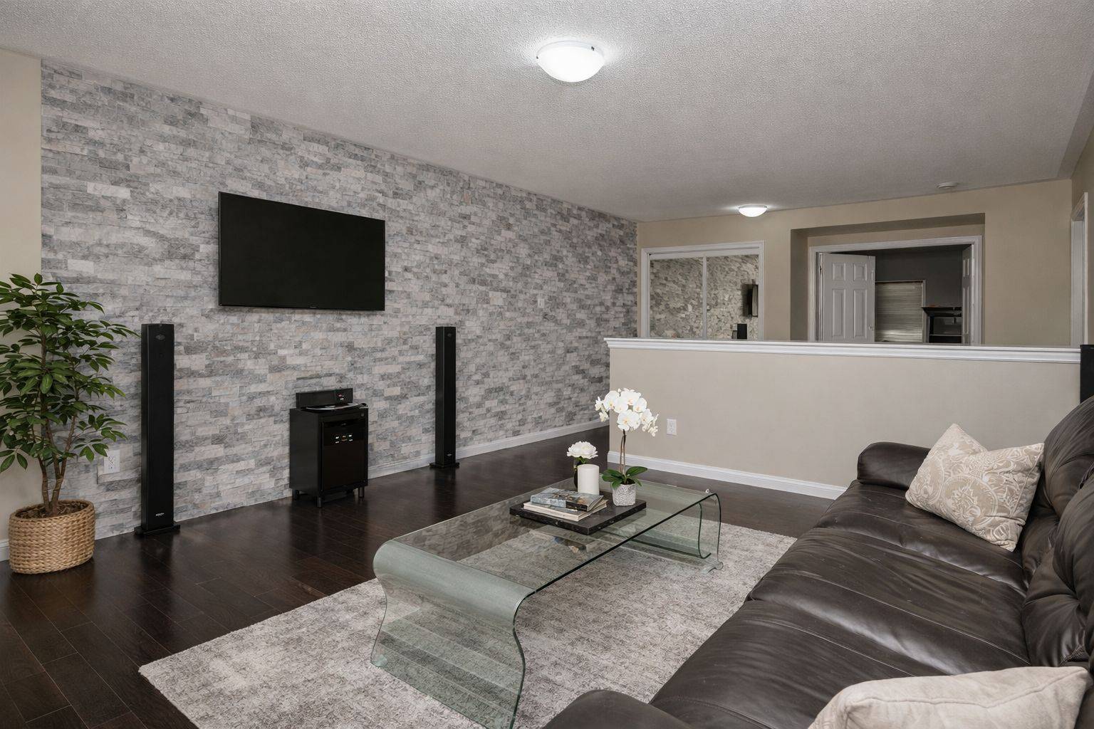 Milton, ON L9T 8H9,483 Pozbou CRES #Main