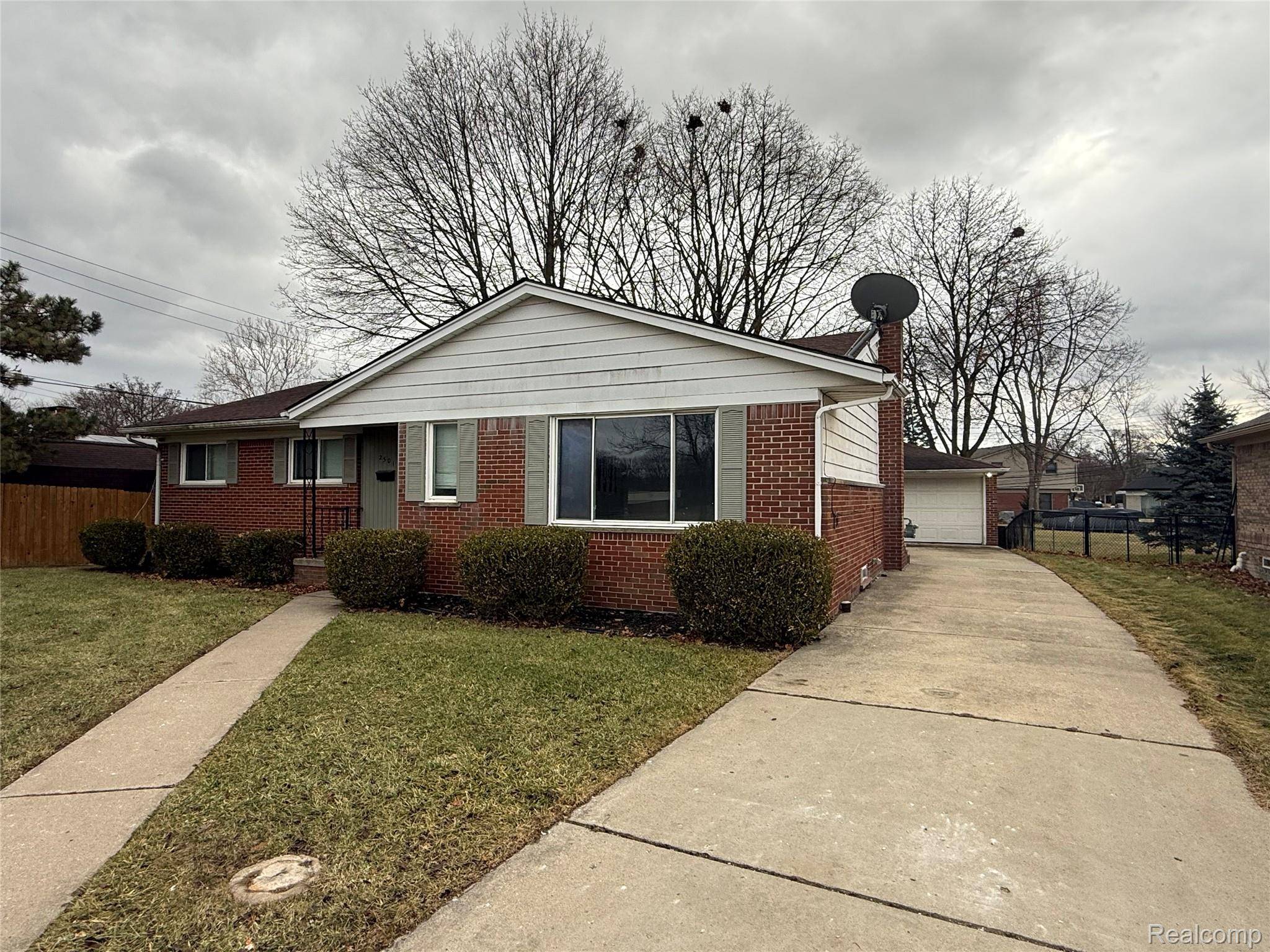 Trenton, MI 48183,2501 King RD