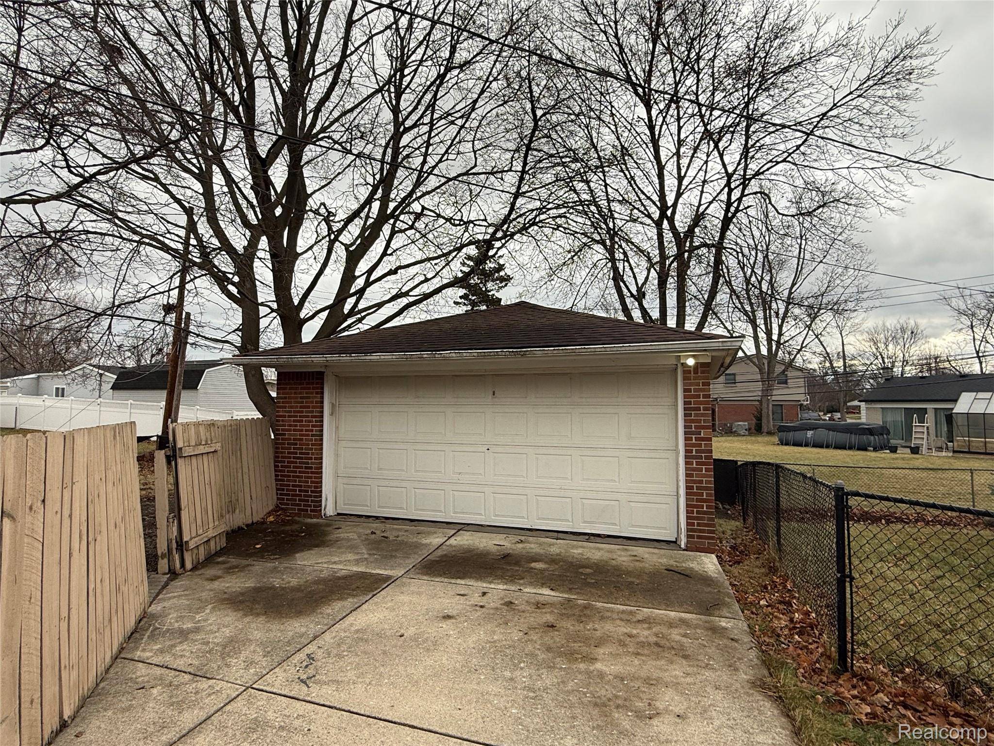 Trenton, MI 48183,2501 King RD