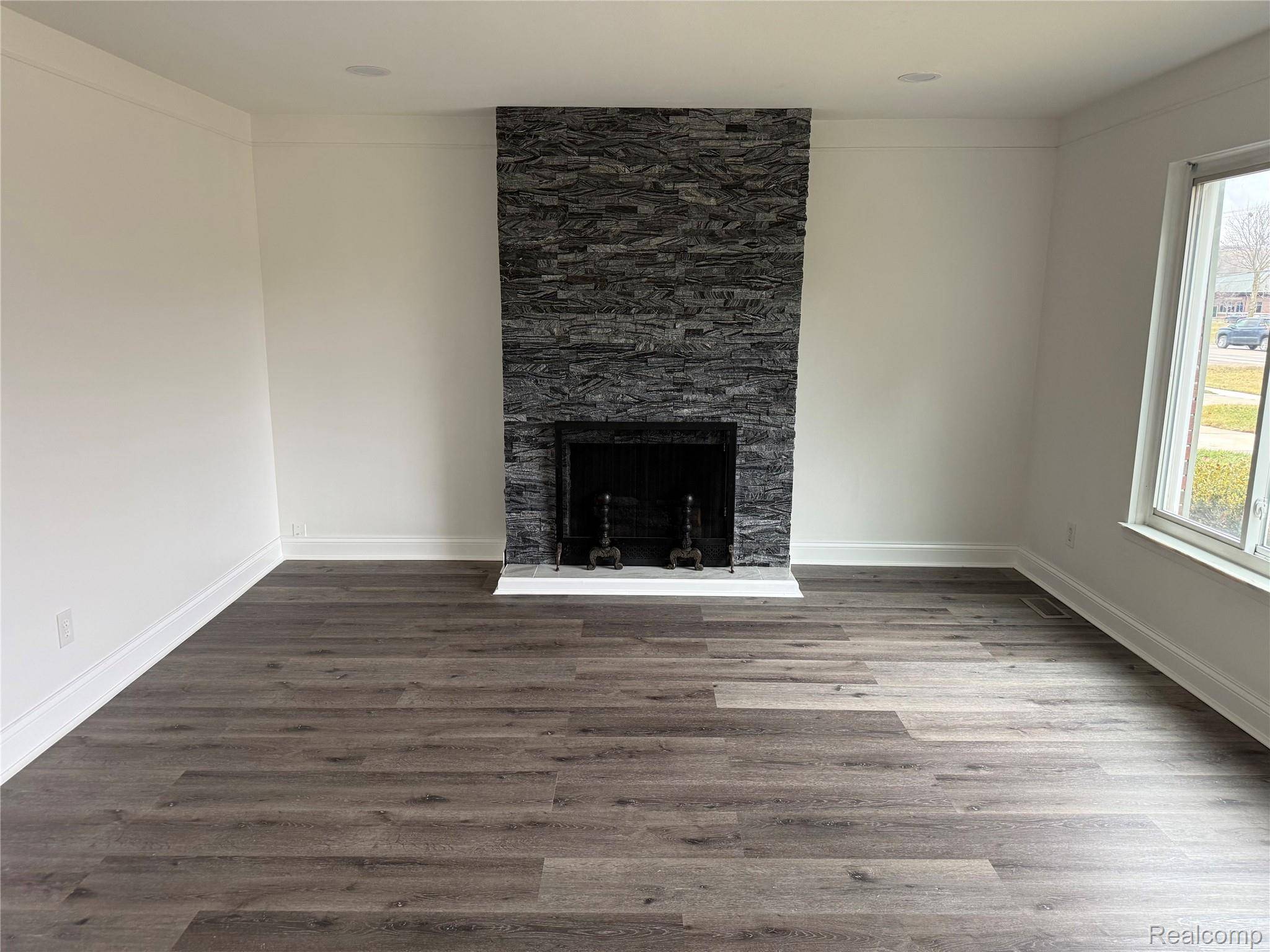 Trenton, MI 48183,2501 King RD