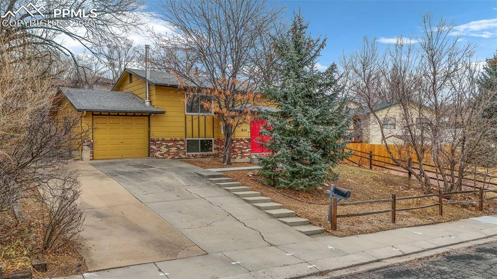 Colorado Springs, CO 80904,814 Paradise LN