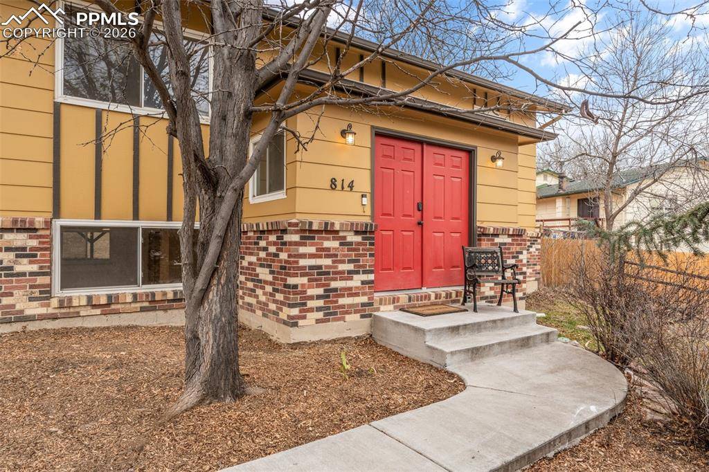 Colorado Springs, CO 80904,814 Paradise LN