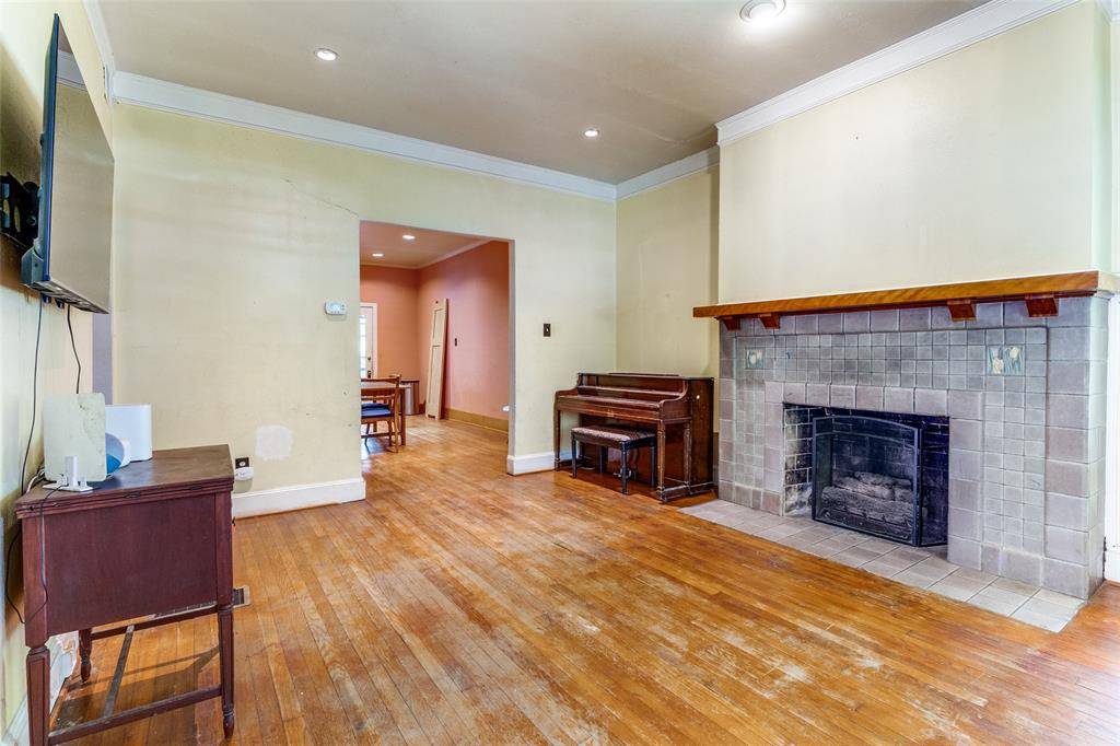 Dallas, TX 75214,4916 Junius Street