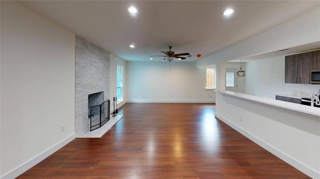 Dallas, TX 75229,10022 Glenrio Lane