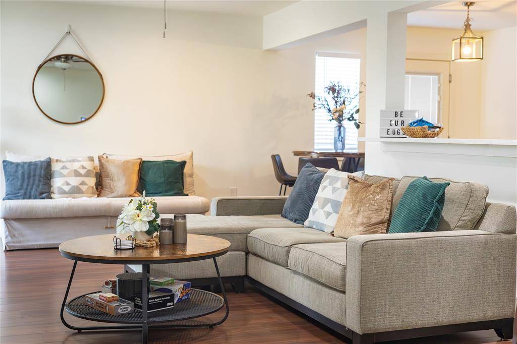 Dallas, TX 75229,10022 Glenrio Lane