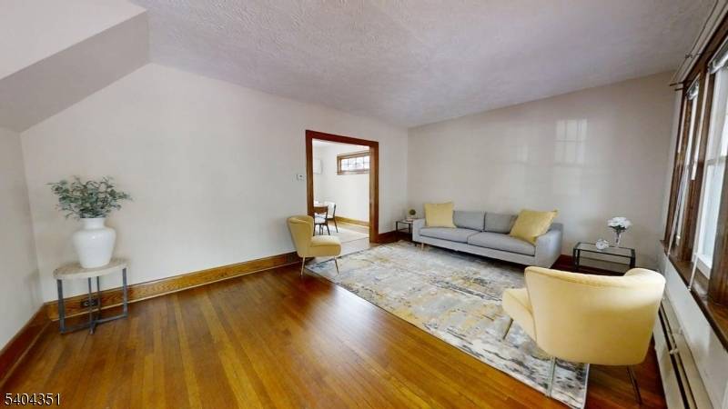 Roselle Park Boro, NJ 07204,526 Spruce St