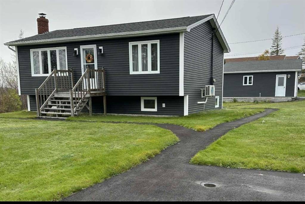 Small Point, NL A0A 1L0,1 Birch Hills Road