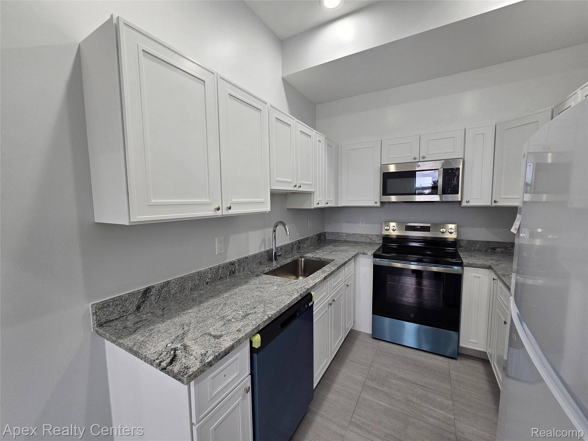 Detroit, MI 48210,8833 Michigan AVE