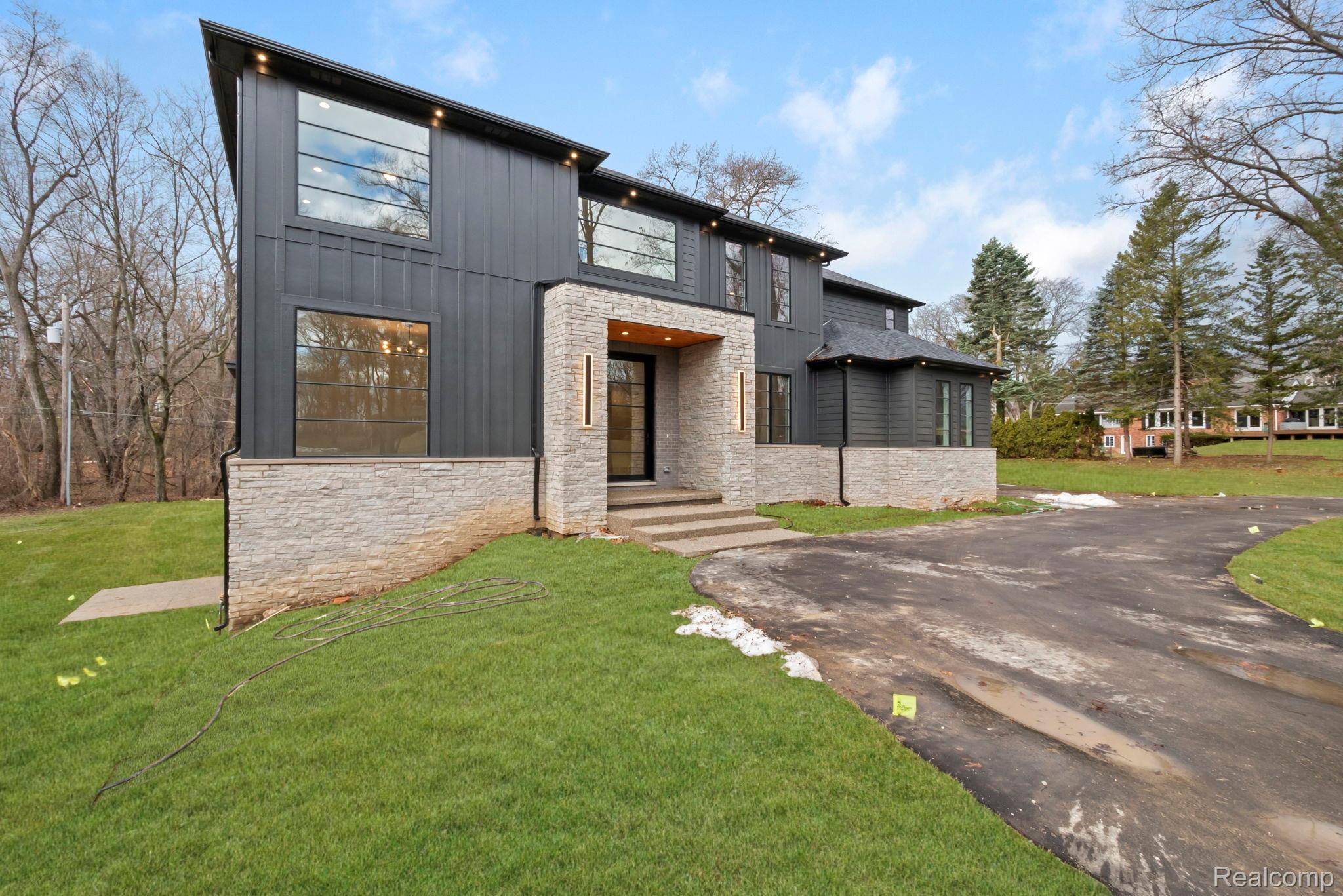 Bloomfield Hills, MI 48304,3636 Forest Hill DR