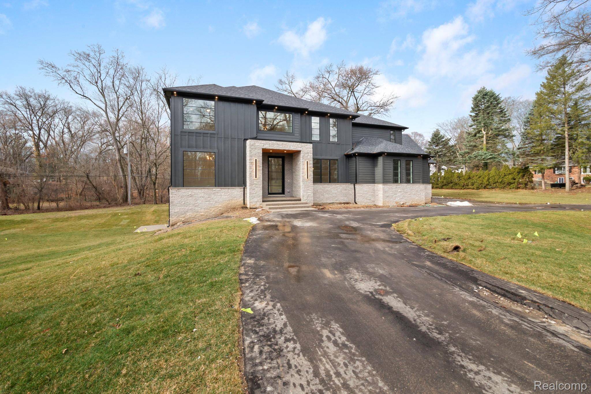 Bloomfield Hills, MI 48304,3636 Forest Hill DR