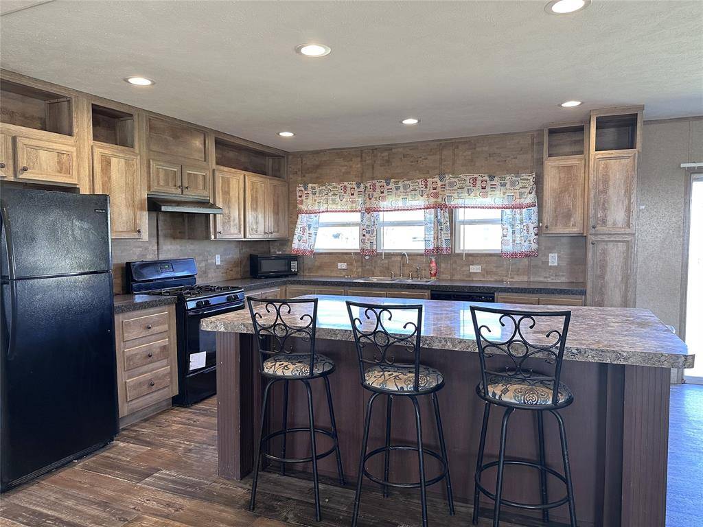 Coleman, TX 76834,164 Lakeview Drive