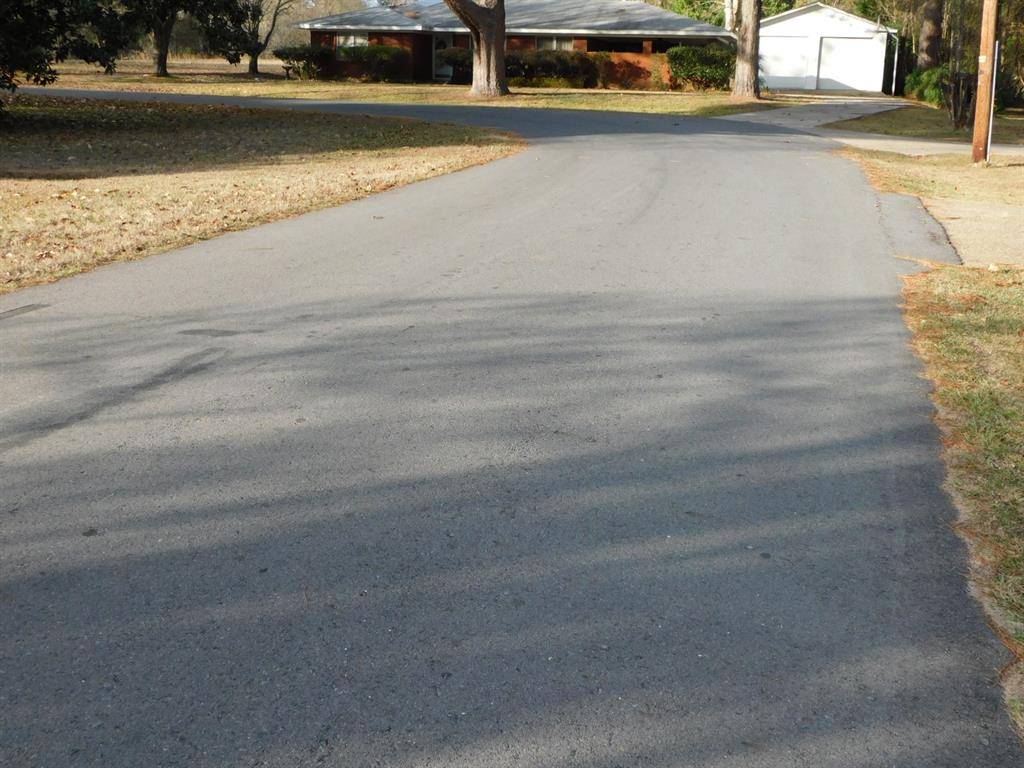 Springhill, LA 71075,604 NW 7th Street