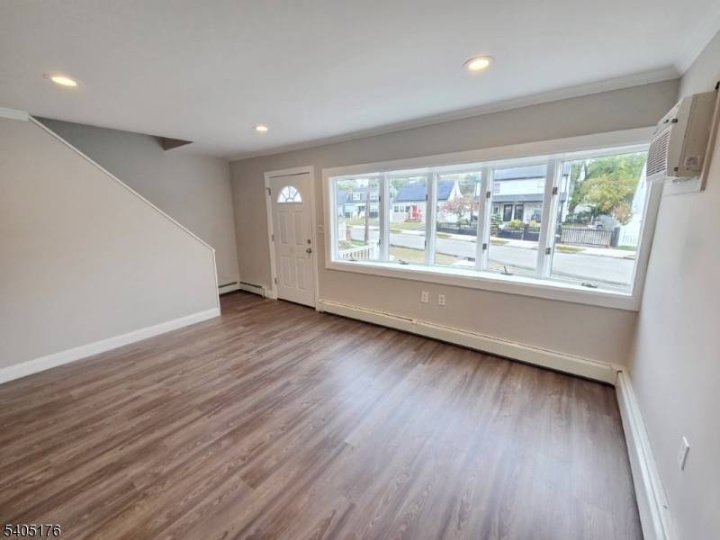 Perth Amboy City, NJ 08861,533 S Park Dr