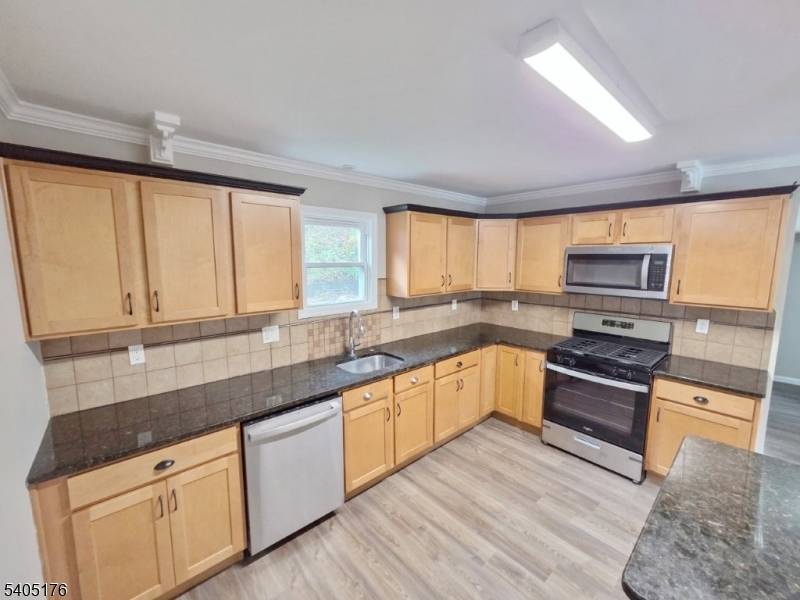 Perth Amboy City, NJ 08861,533 S Park Dr