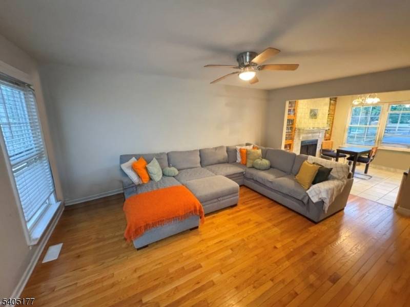 Sayreville Boro, NJ 08872,10 Mochen Ct