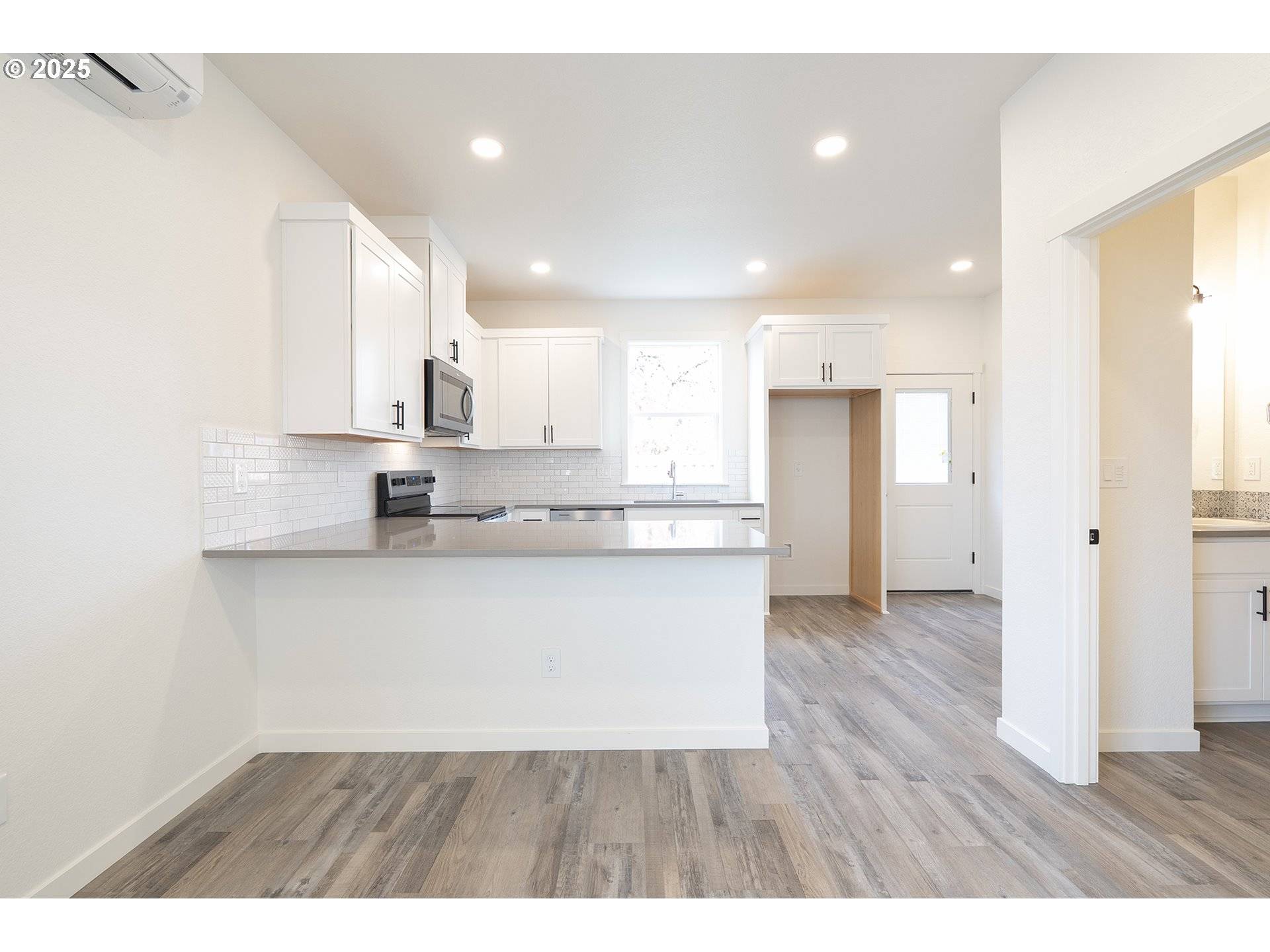 Portland, OR 97236,14722 SE POWELL BLVD