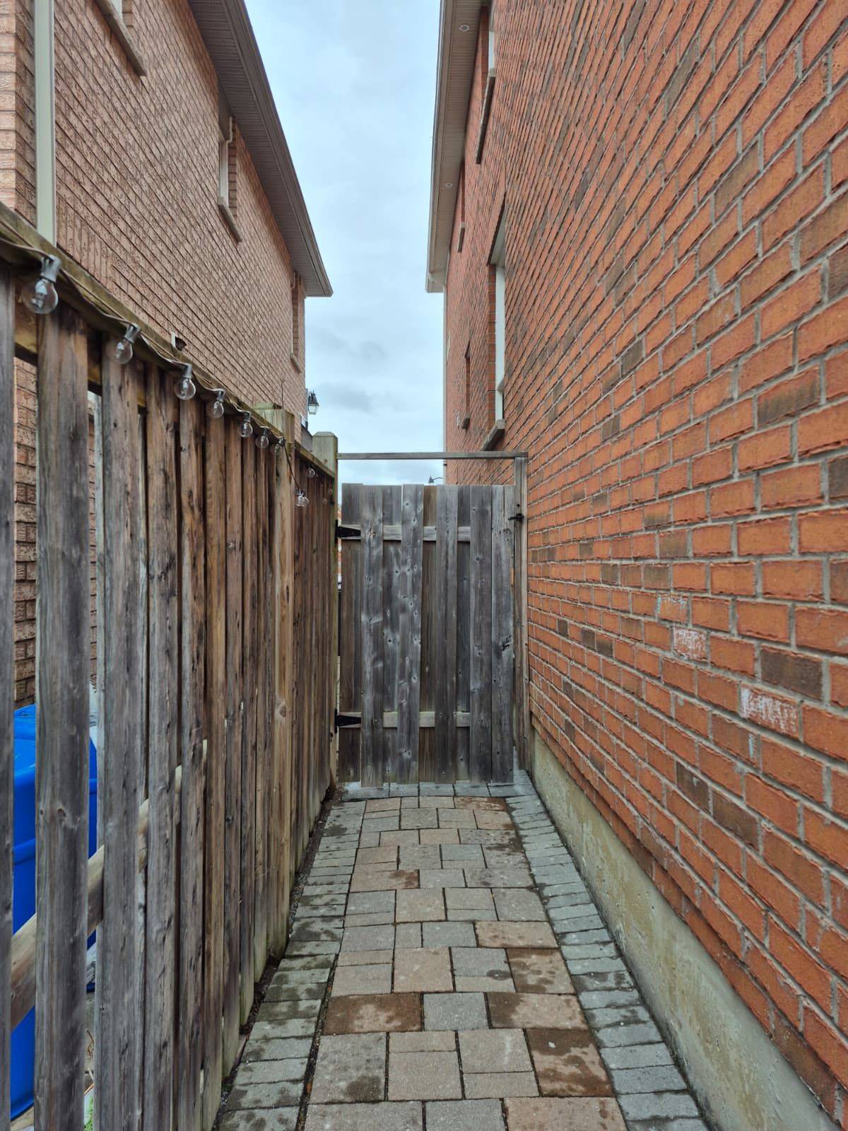 Toronto E11, ON M1X 2B7,476 Staines RD #Bsmnt