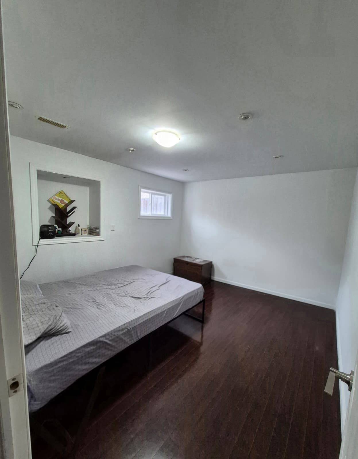 Toronto E11, ON M1X 2B7,476 Staines RD #Bsmnt