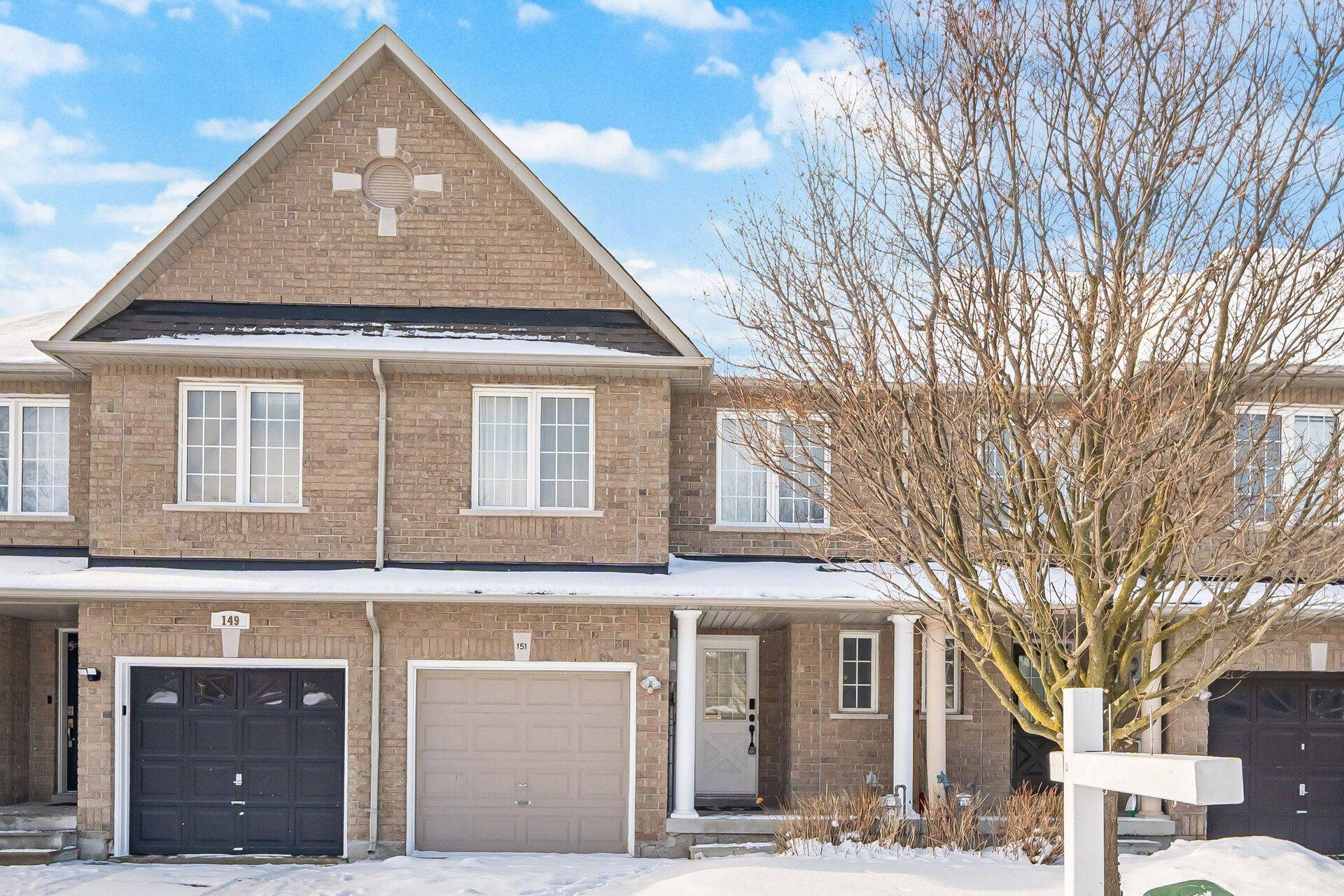 Newmarket, ON L3X 2T4,151 Coleridge DR