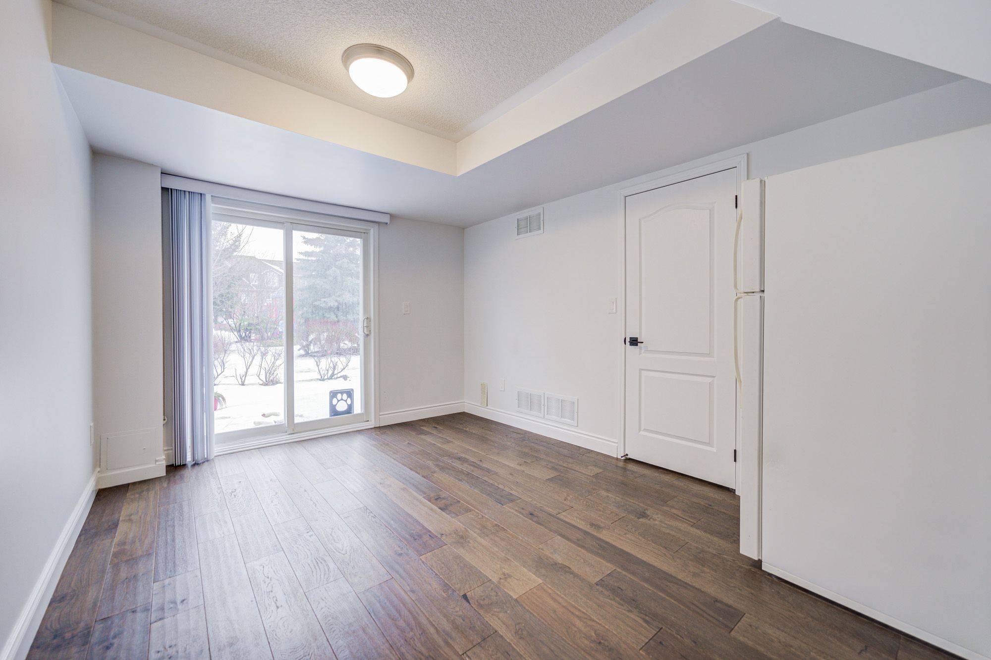 Mississauga, ON L5B 4N6,3030 Breakwater CT #291