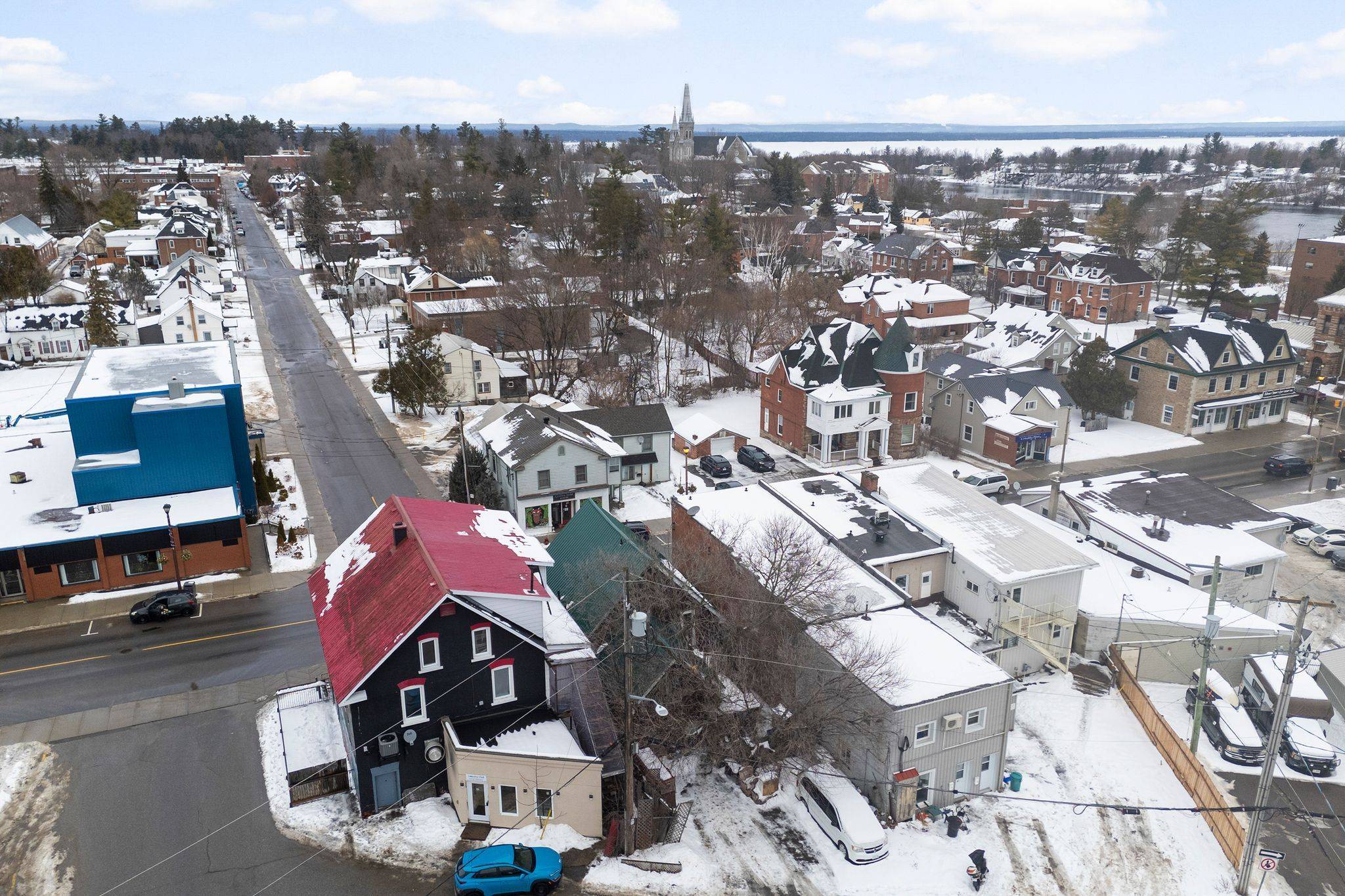 Arnprior, ON K7S 1R9,56 Madawaska ST