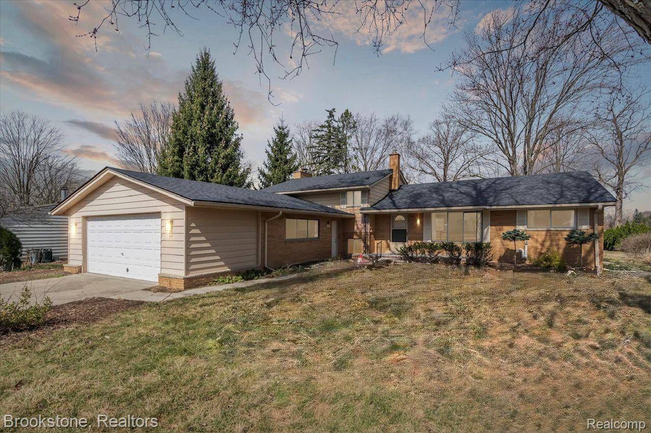 Troy, MI 48085,711 SYLVANWOOD DR