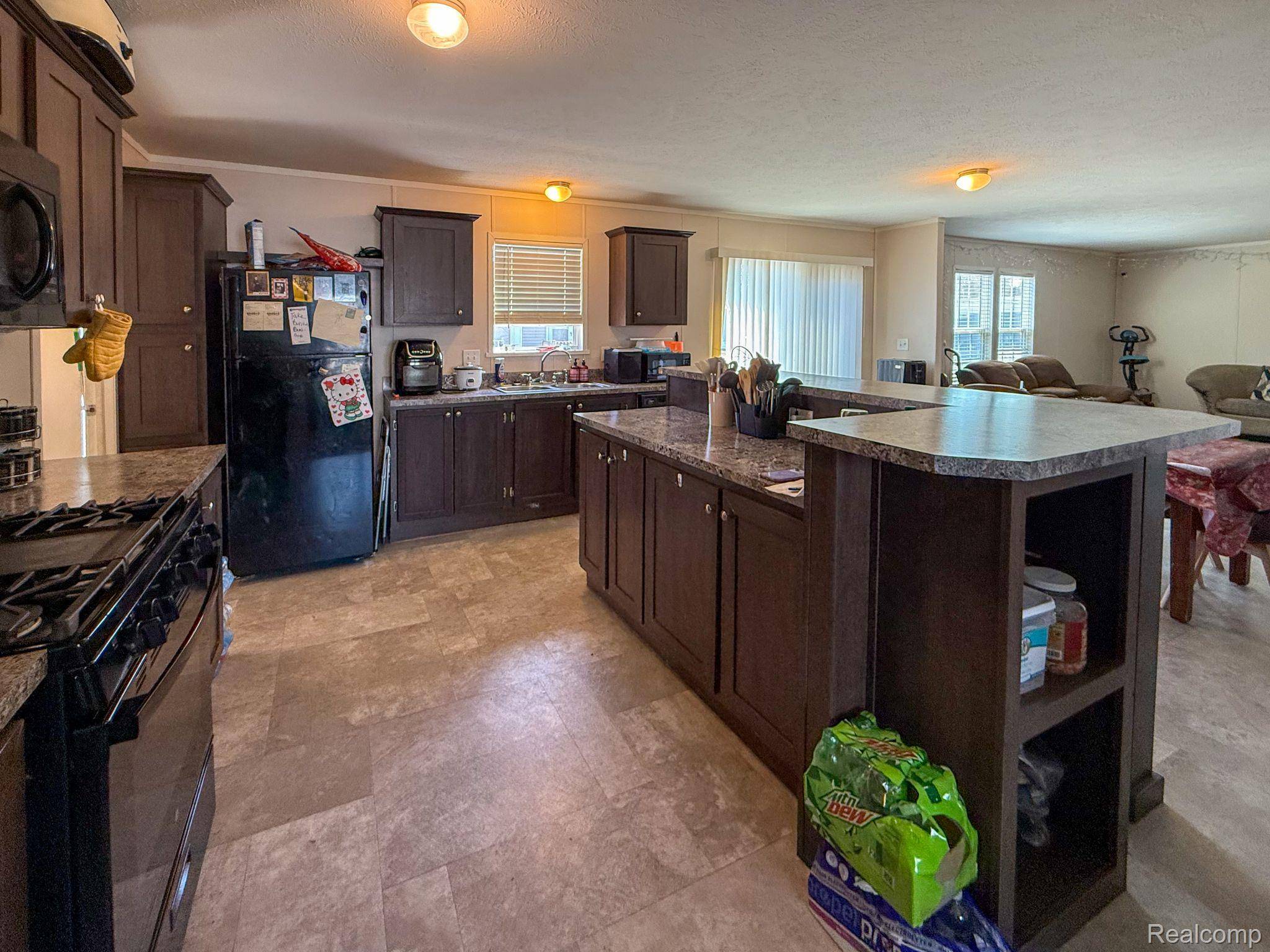 Belleville, MI 48111,389 Rustic LN N