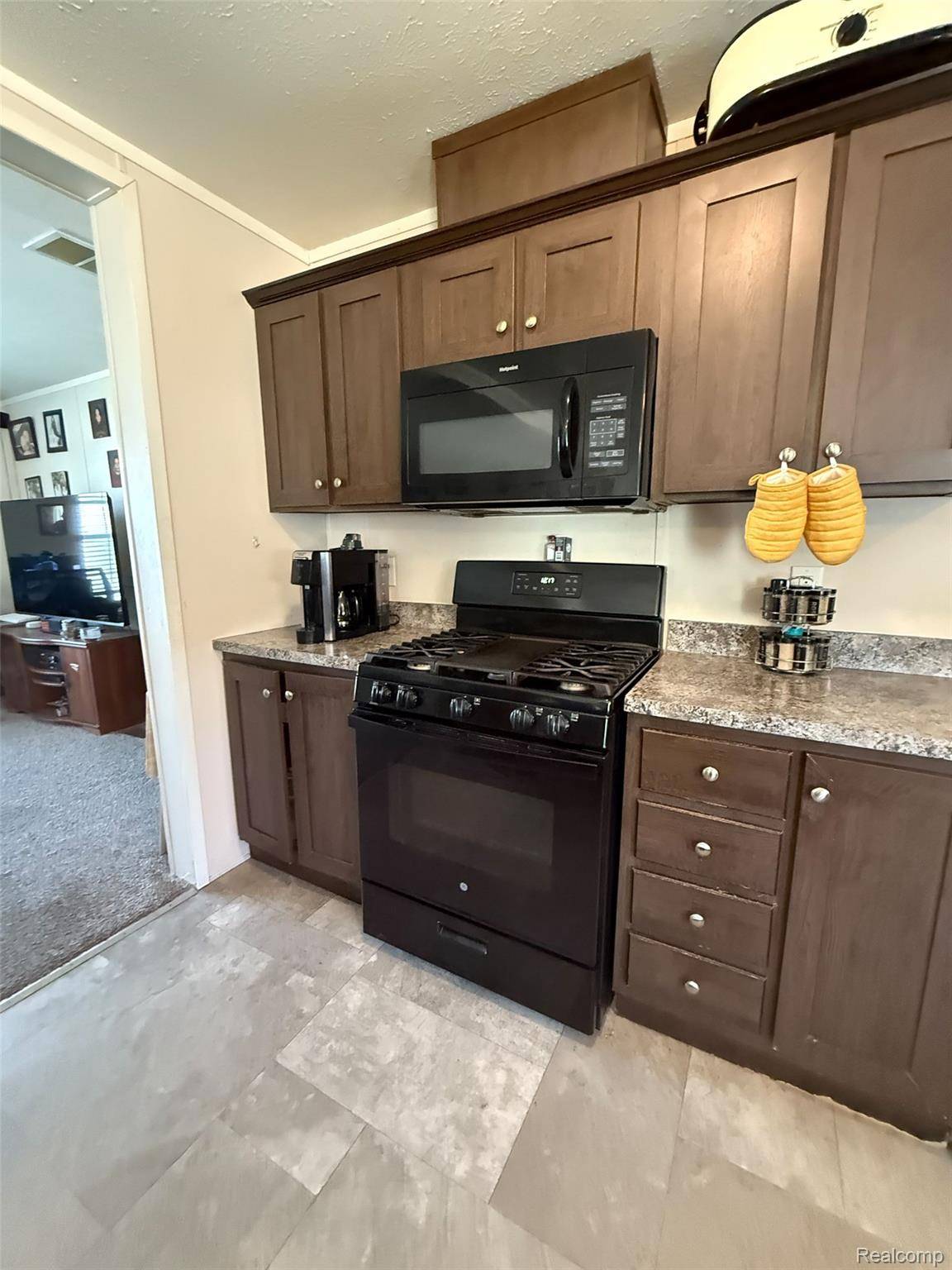 Belleville, MI 48111,389 Rustic LN N