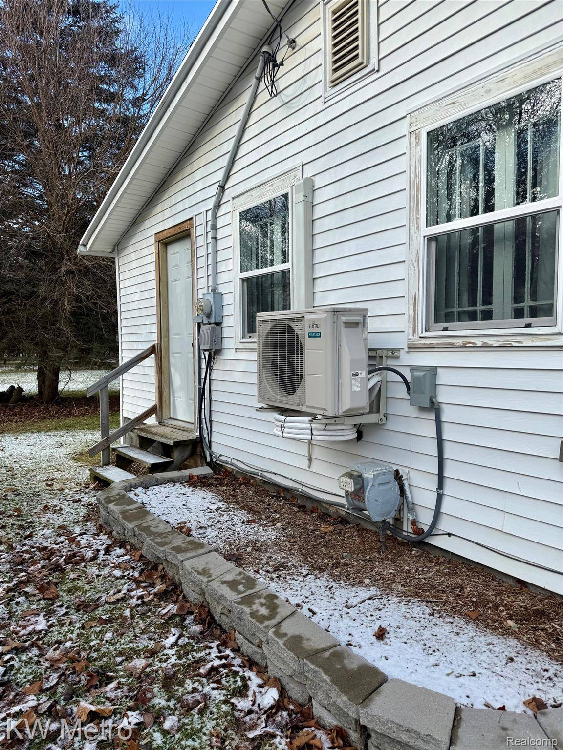 Elsie, MI 48831,563 N Ovid ST