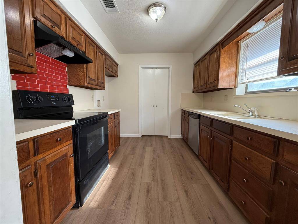 Allen, TX 75002,526 Post Oak Lane