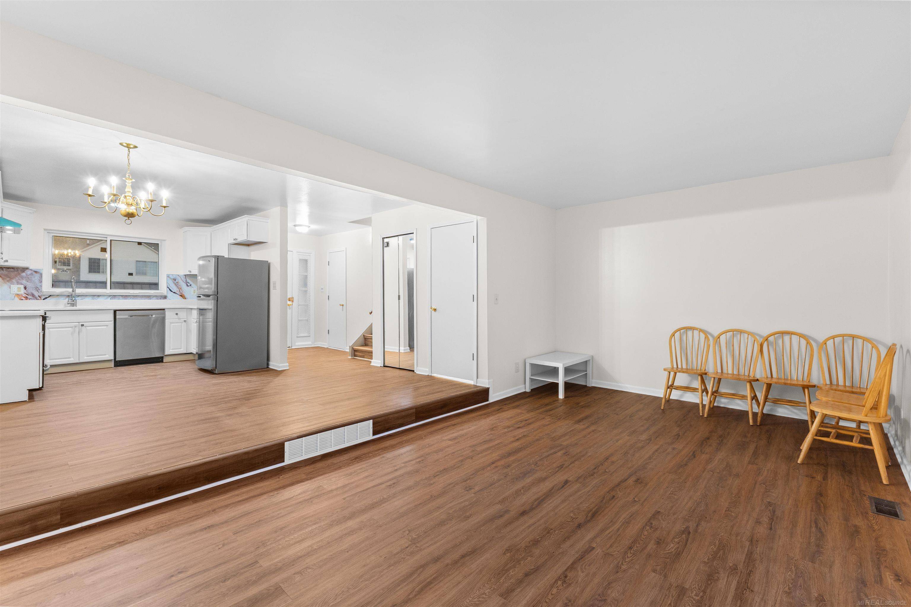 Madison Heights, MI 48071,1812 E Thirteen Mile RD