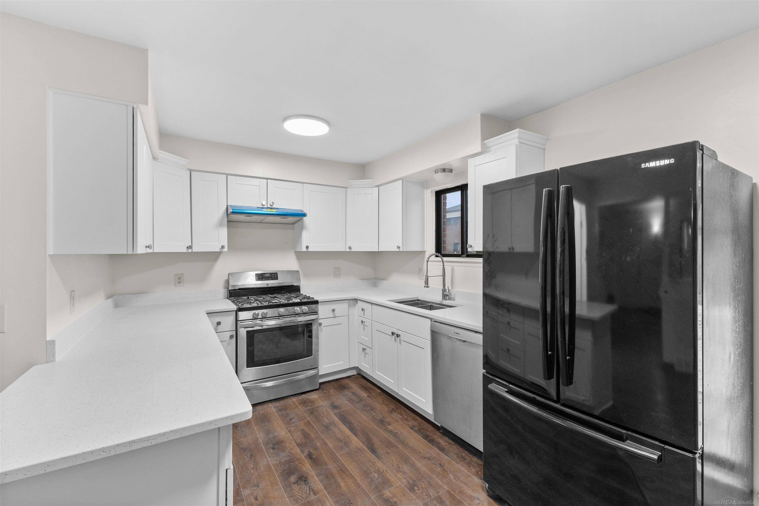 Warren, MI 48092,1957 Nicholas CT