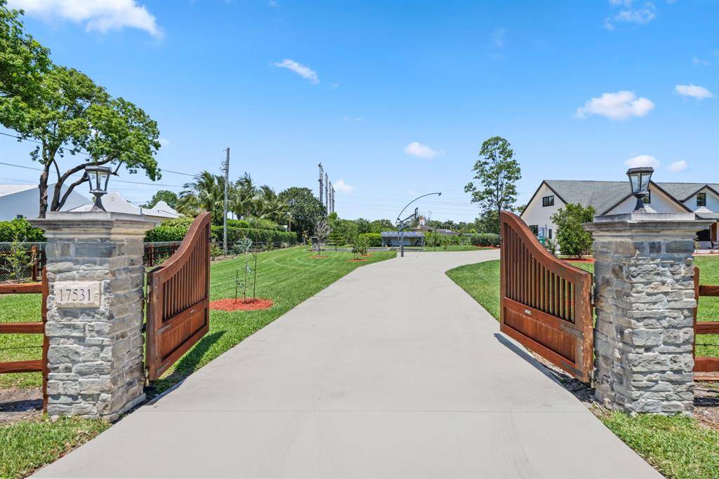 Southwest Ranches, FL 33331,17531 SW 68th Ct