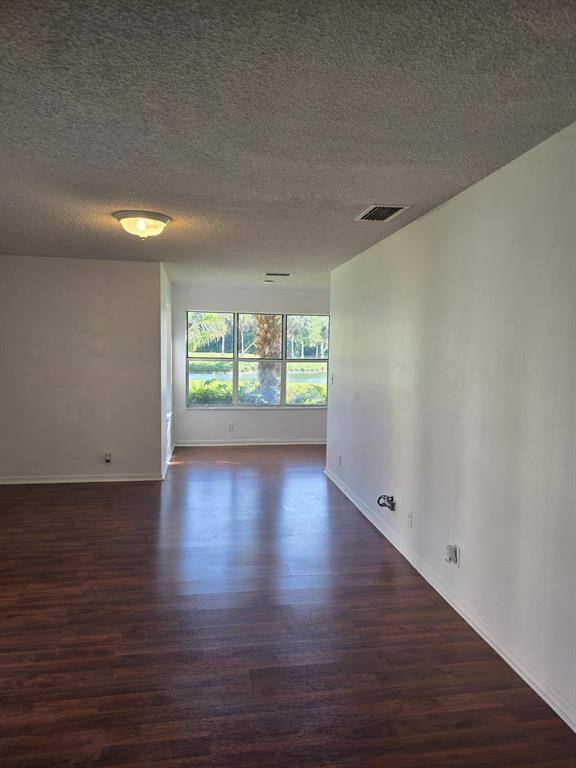 Margate, FL 33063,3310 Pinewalk Dr N #1812