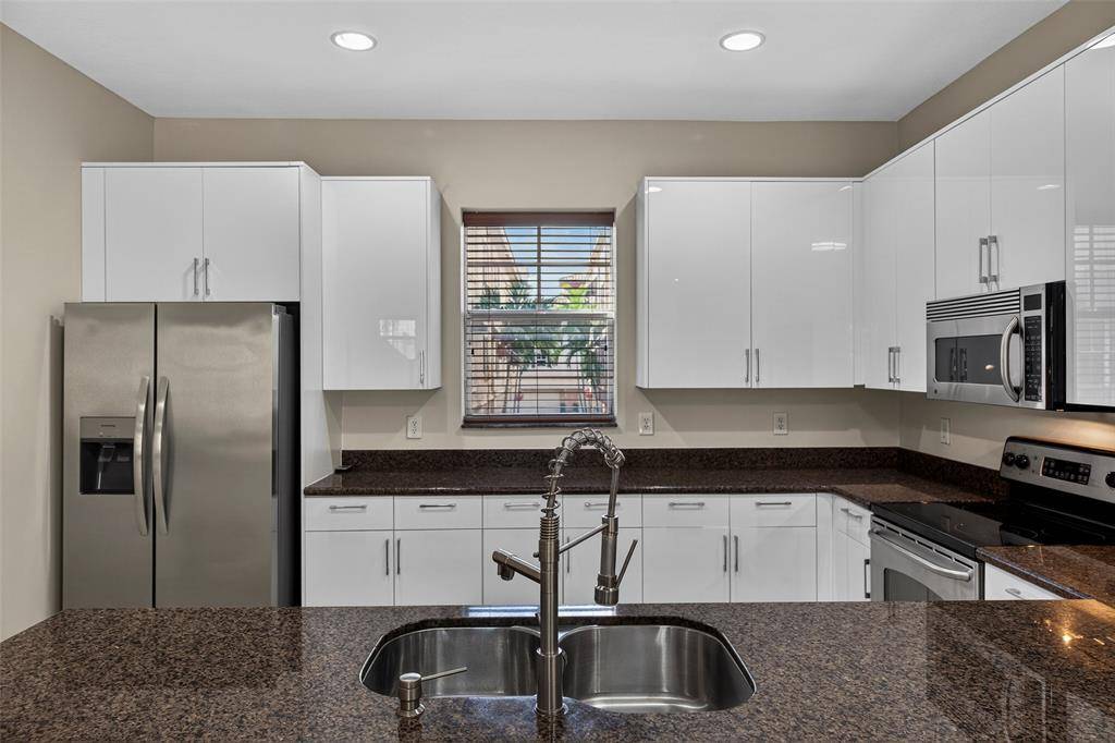 Fort Lauderdale, FL 33304,1033 NE 17th Way #1103