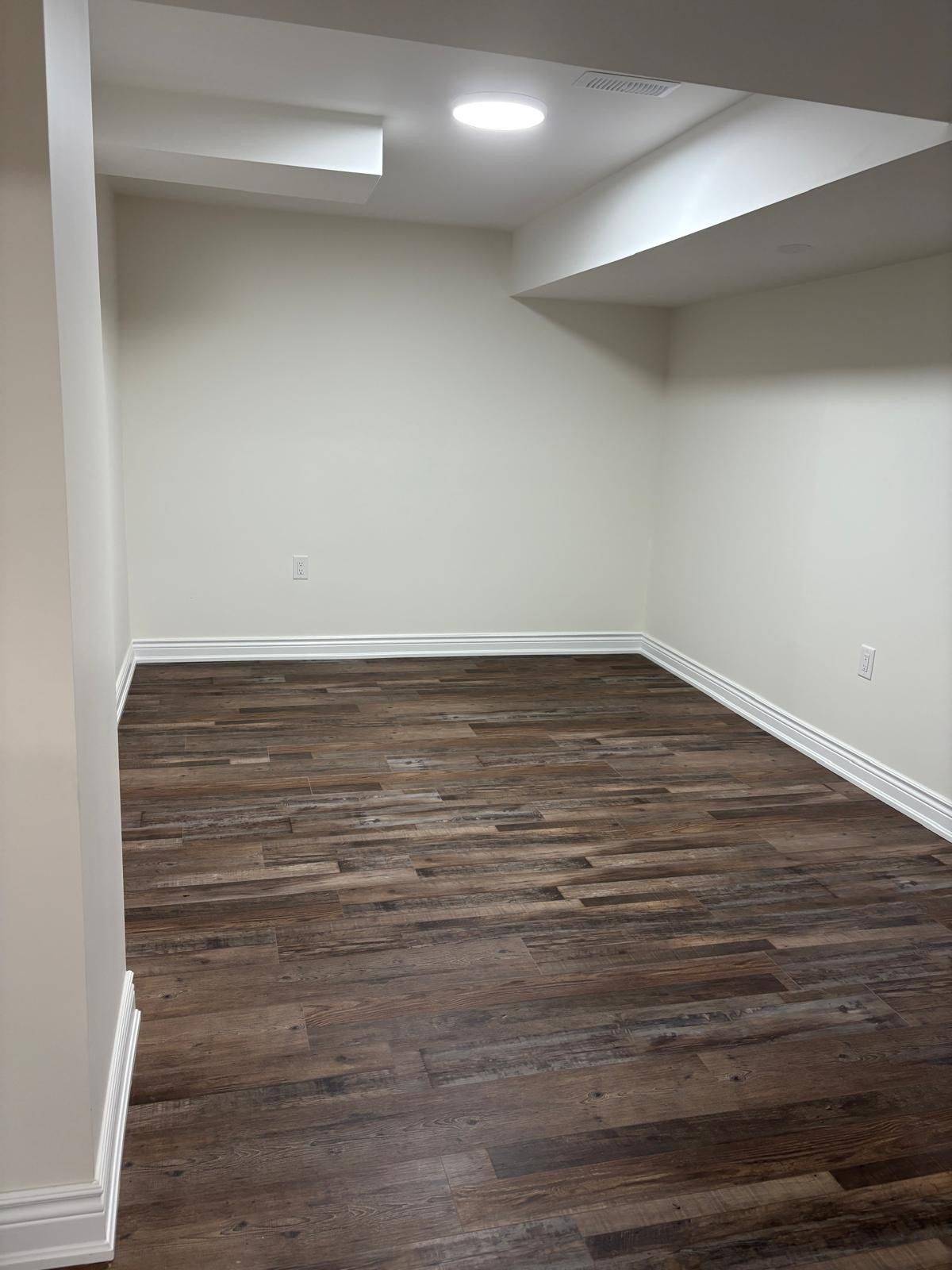 Mississauga, ON L5V 1E1,968 Summerbreeze CT