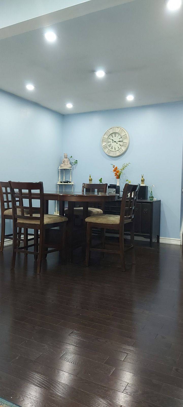 Brampton, ON L6T 3H7,23 Finchgate BLVD