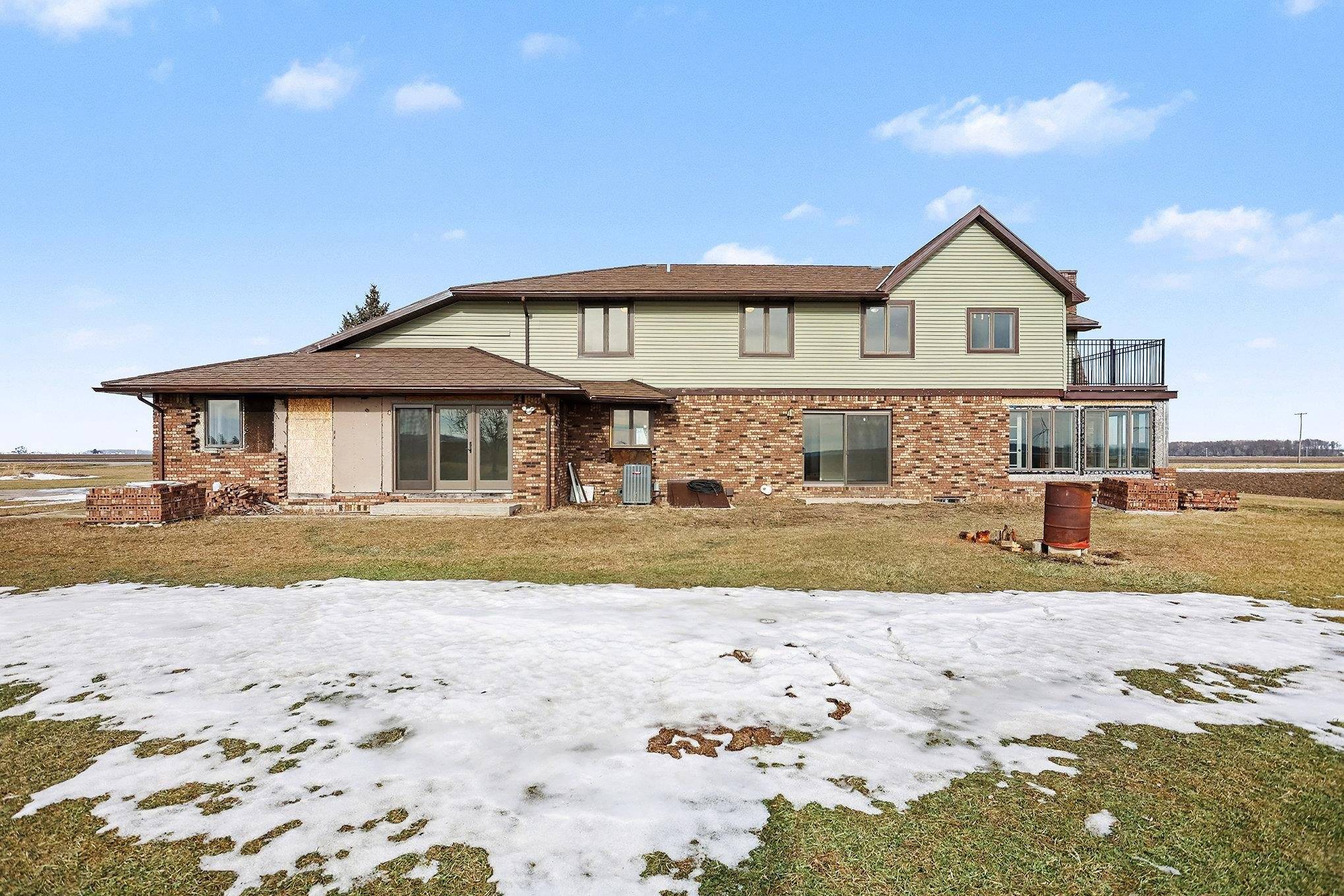 Ithaca, MI 48847,6386 E Washington